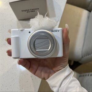 Sony ZV-1M2 Compact White Camera